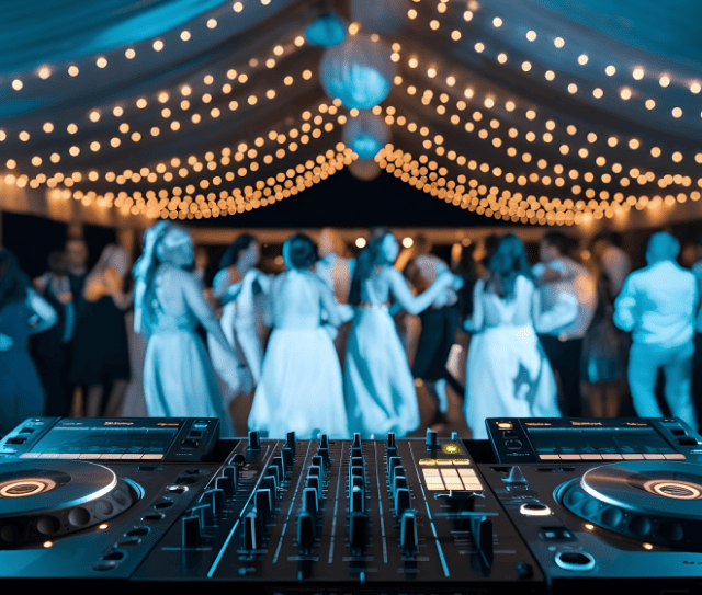 dj-mixer-dance-floor-night-wedding-reception